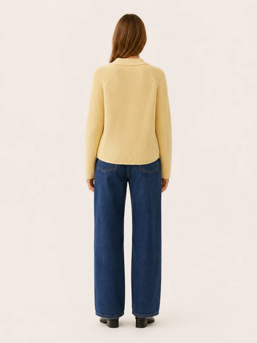 Lysandra | Classic V-Neck Ribbed Button Cardigan